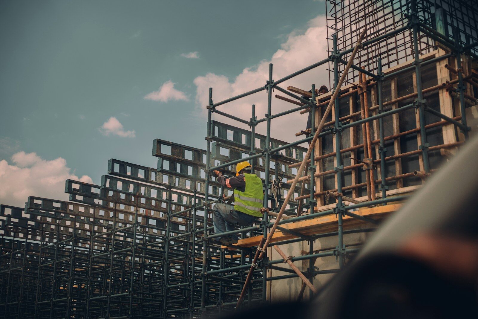 Can General Liability Insurance Financially Protect My Business During Summer Construction Projects?